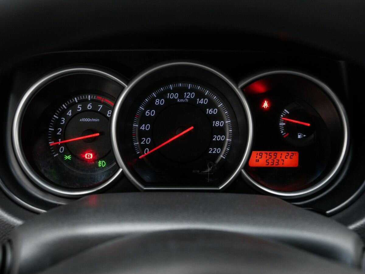 Nissan Tiida, 2012 Фото №20