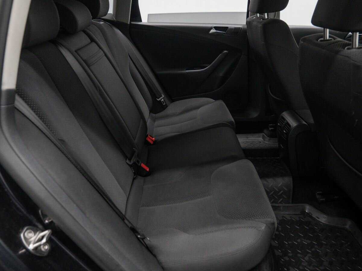 Volkswagen Passat, 2010 Фото №9