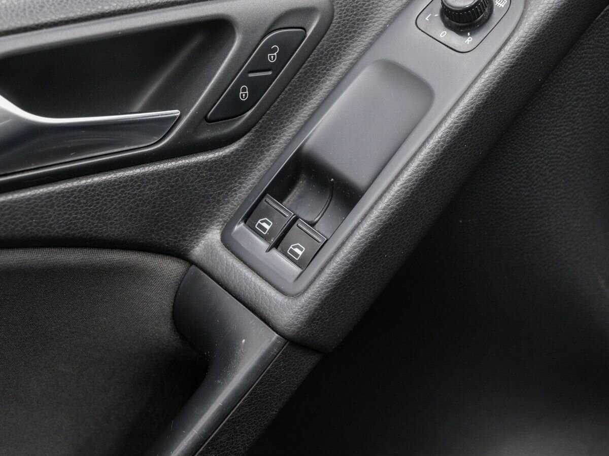 Volkswagen Golf, 2009 Фото №15