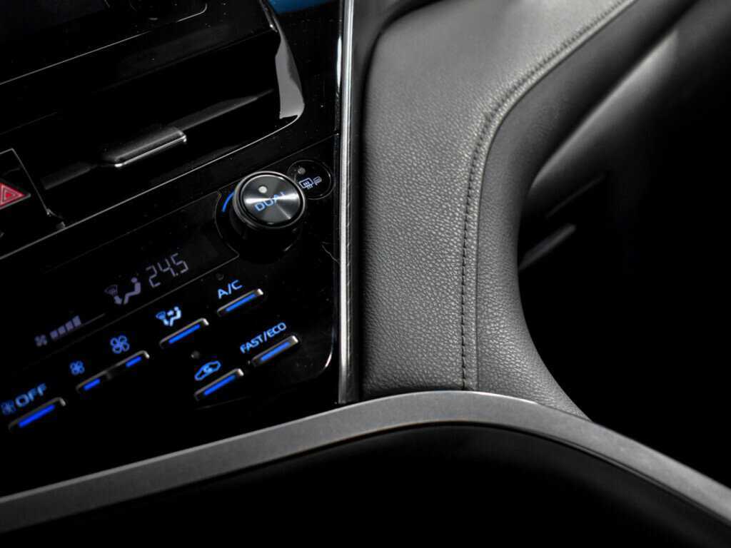 Toyota Camry, 2021 Фото №17