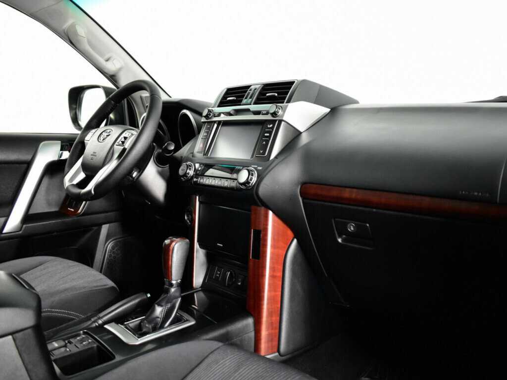 Toyota Land Cruiser Prado, 2017 Фото №9