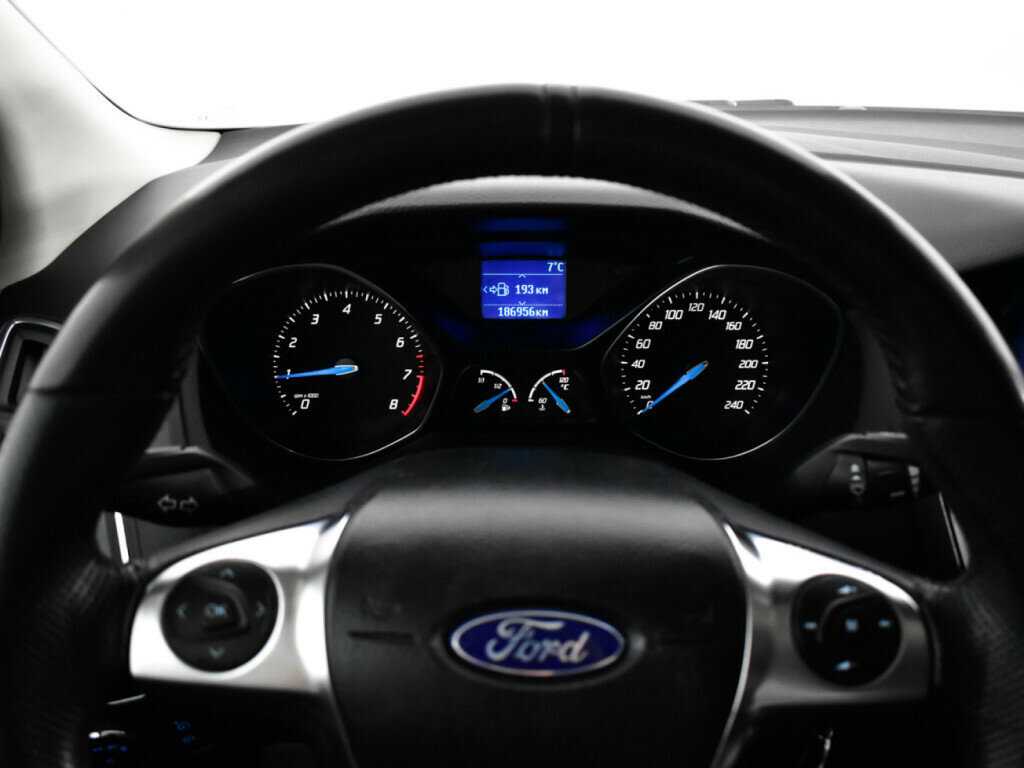 Ford Focus, 2011 Фото №11