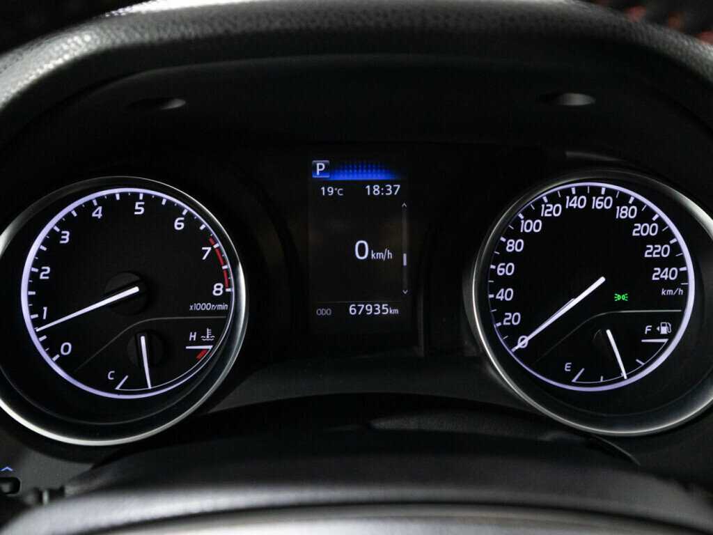 Toyota Camry, 2021 Фото №12