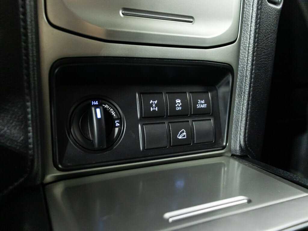 Toyota Land Cruiser Prado, 2019 Фото №16