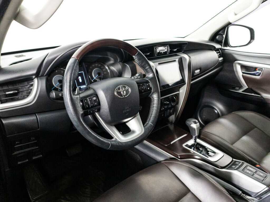 Toyota Fortuner, 2019 Фото №11