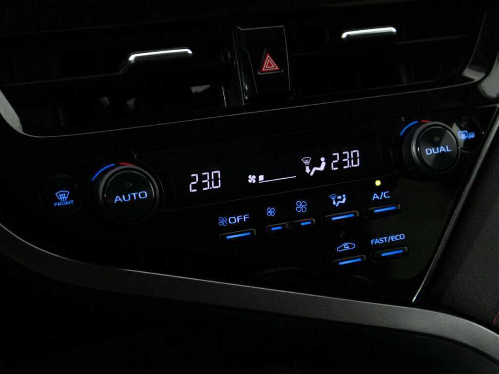 Toyota Camry, 2021 Фото №16