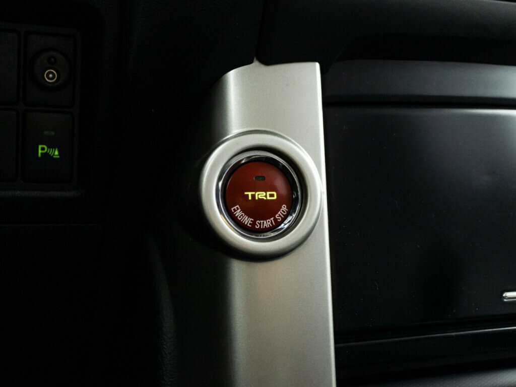 Toyota Land Cruiser Prado, 2011 Фото №20