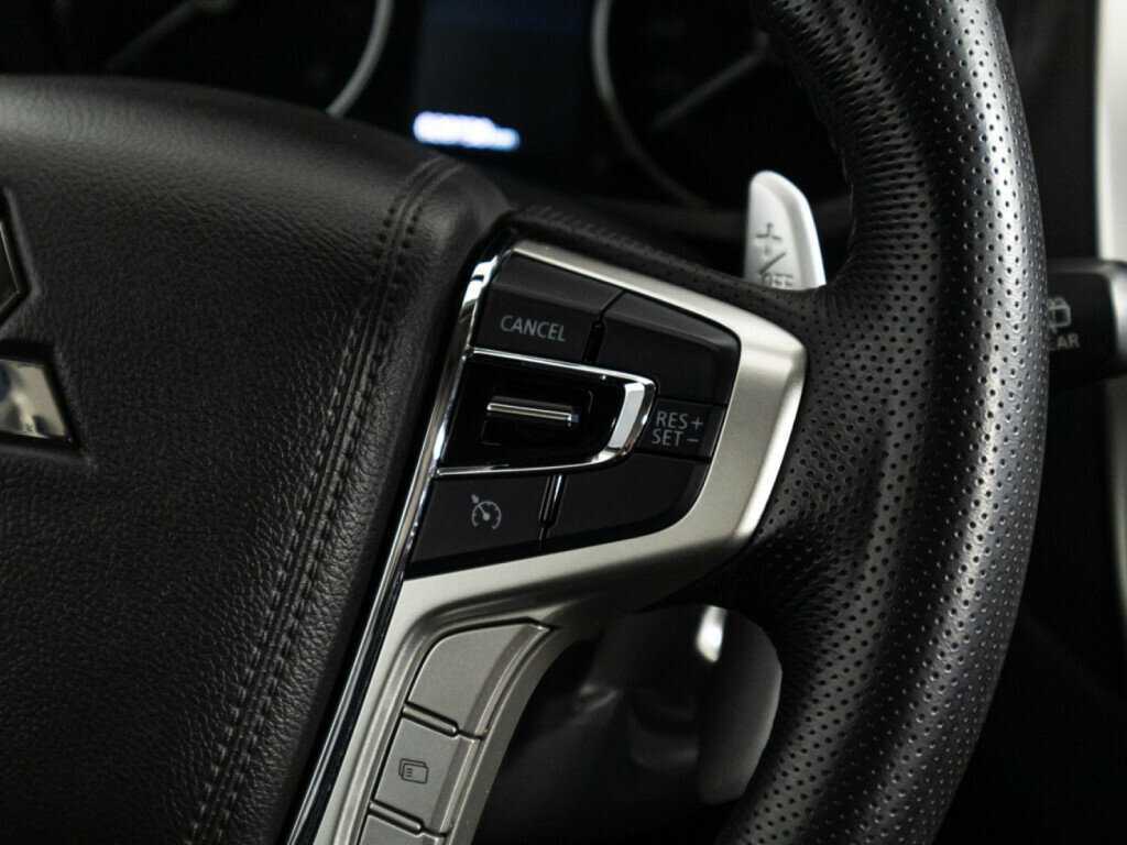 Mitsubishi Pajero Sport, 2016 Фото №22