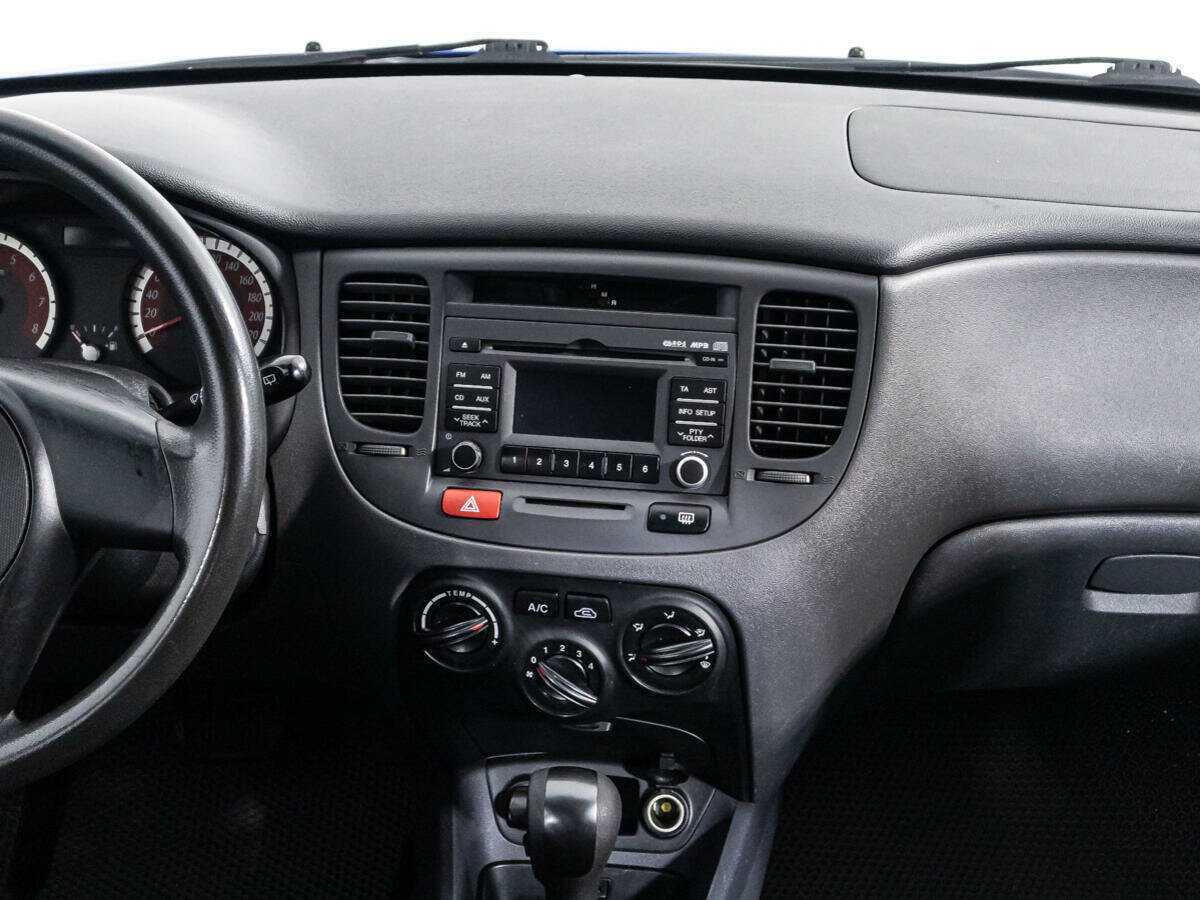 Kia Rio, 2010 Фото №14