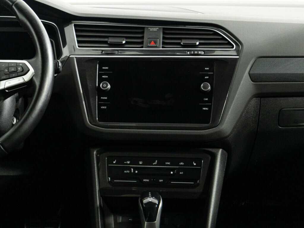 Volkswagen Tiguan, 2021 Фото №14