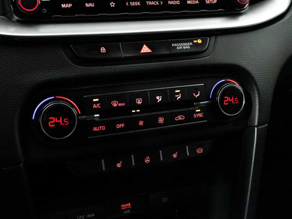 Kia Ceed, 2021 Фото №16