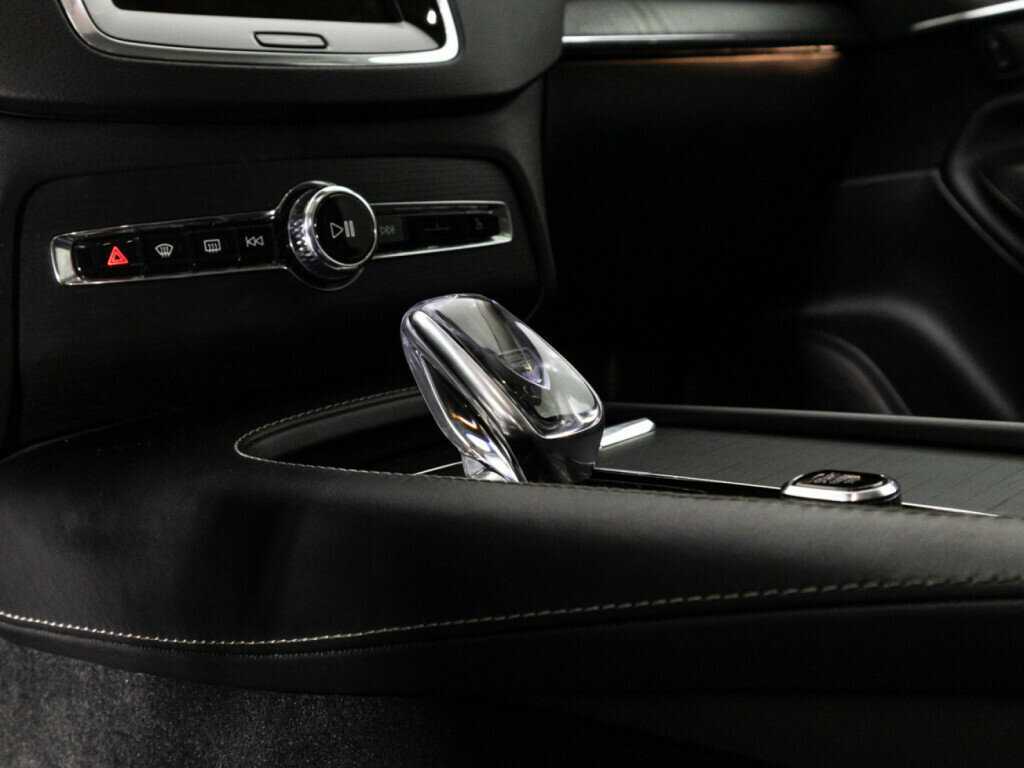 Volvo XC90 B5, 2020 Фото №25