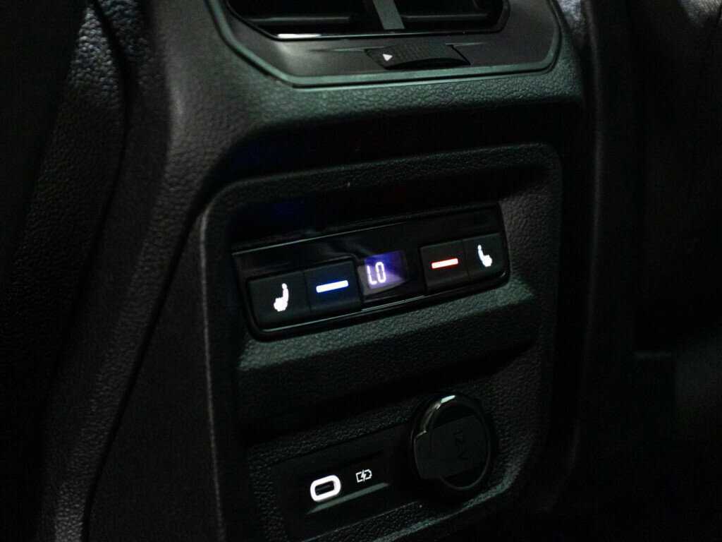 Volkswagen Tiguan, 2021 Фото №22