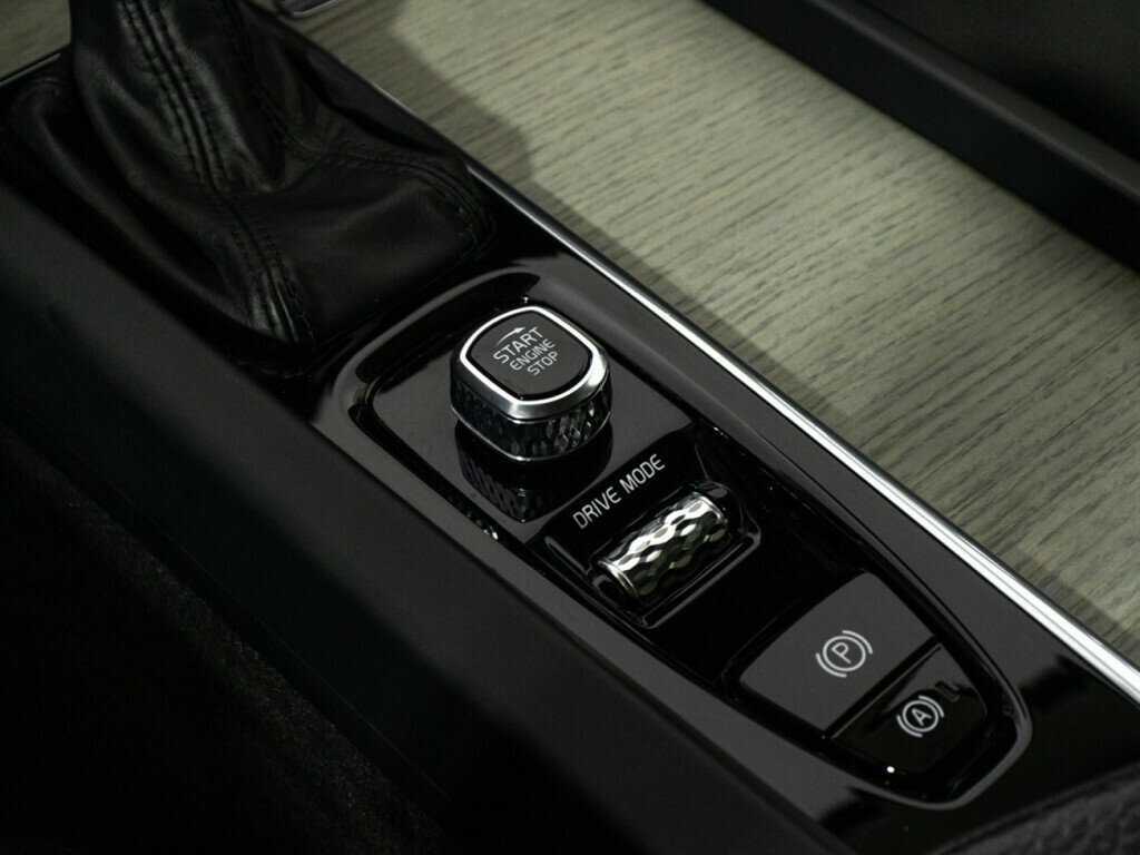 Volvo XC60, 2019 Фото №22