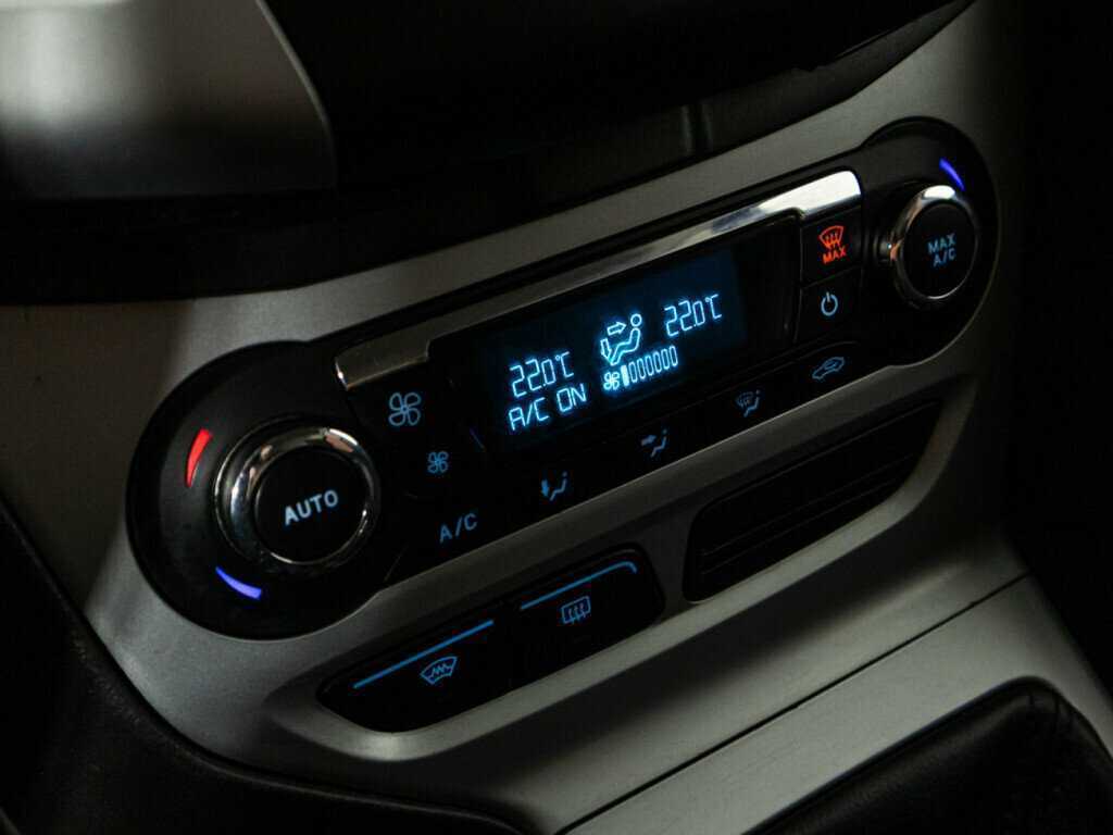 Ford Focus, 2011 Фото №15