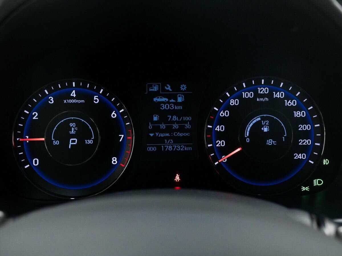 Hyundai i40, 2016 Фото №22