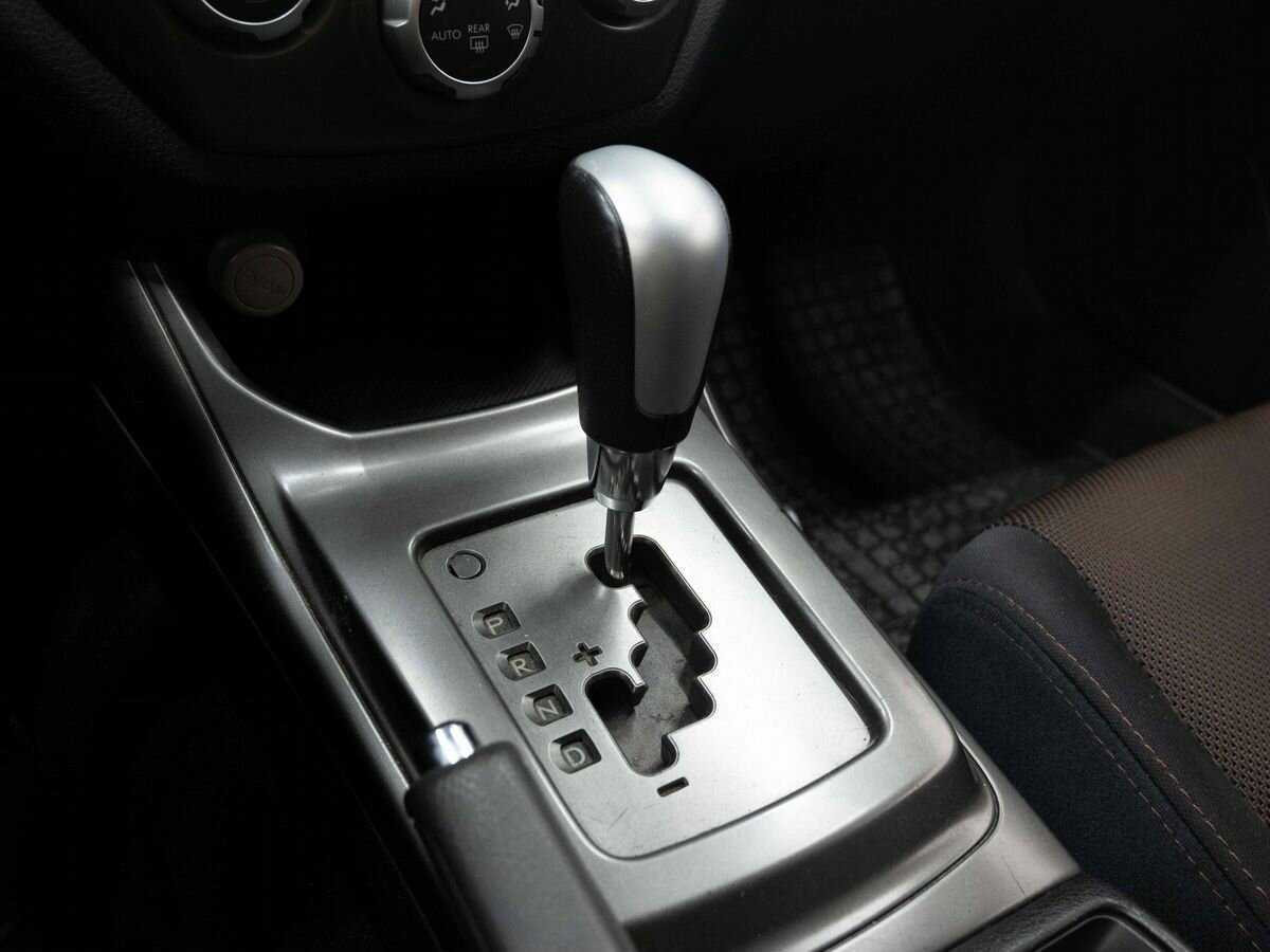 Subaru Impreza XV, 2010 Фото №21