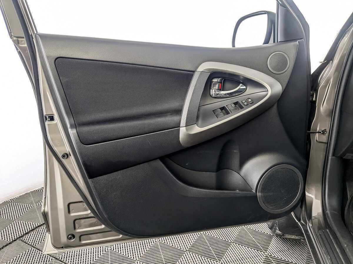 Toyota RAV4, 2012 Фото №19