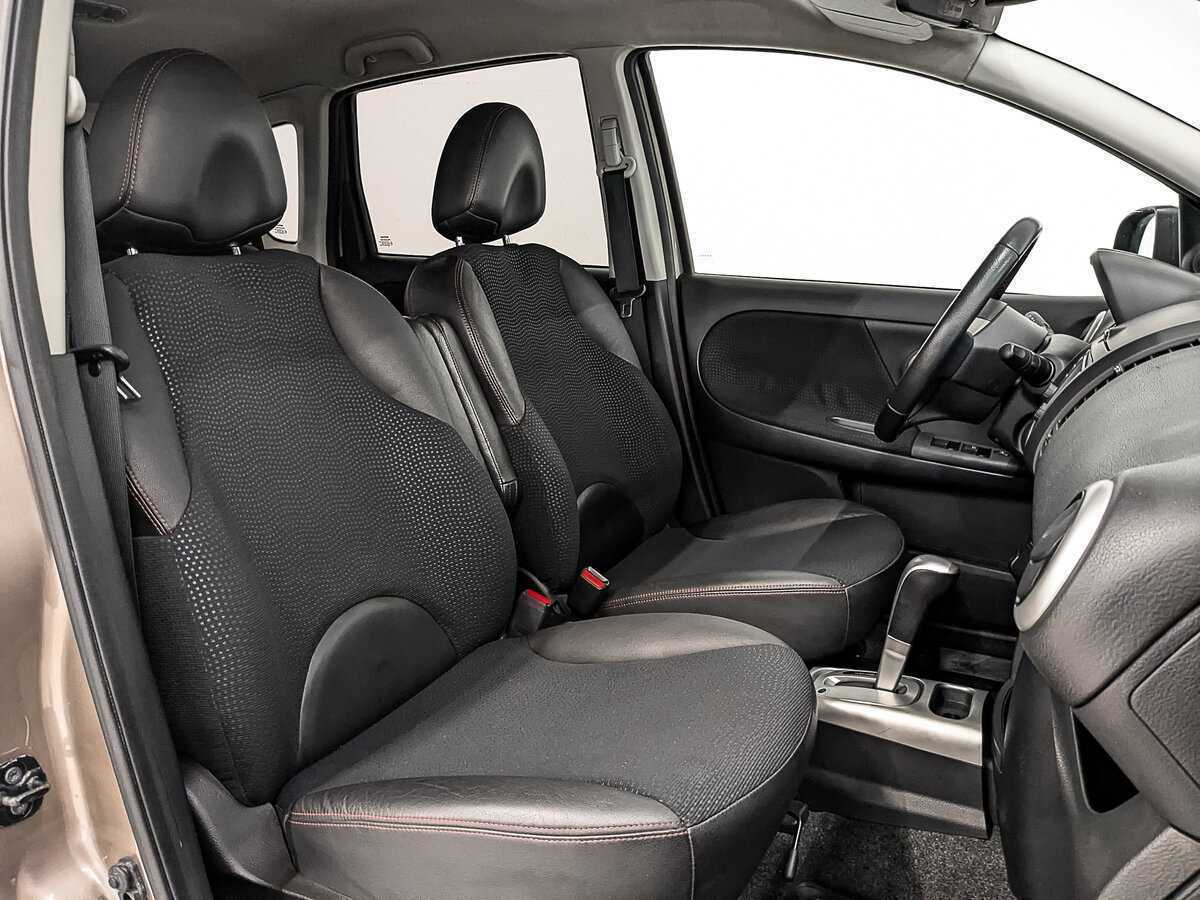 Nissan Note, 2011 Фото №24