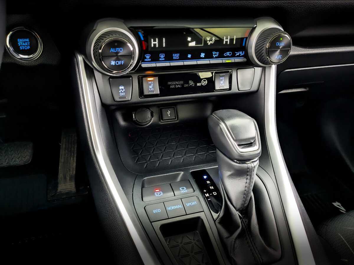 Toyota RAV4, 2021 Фото №26