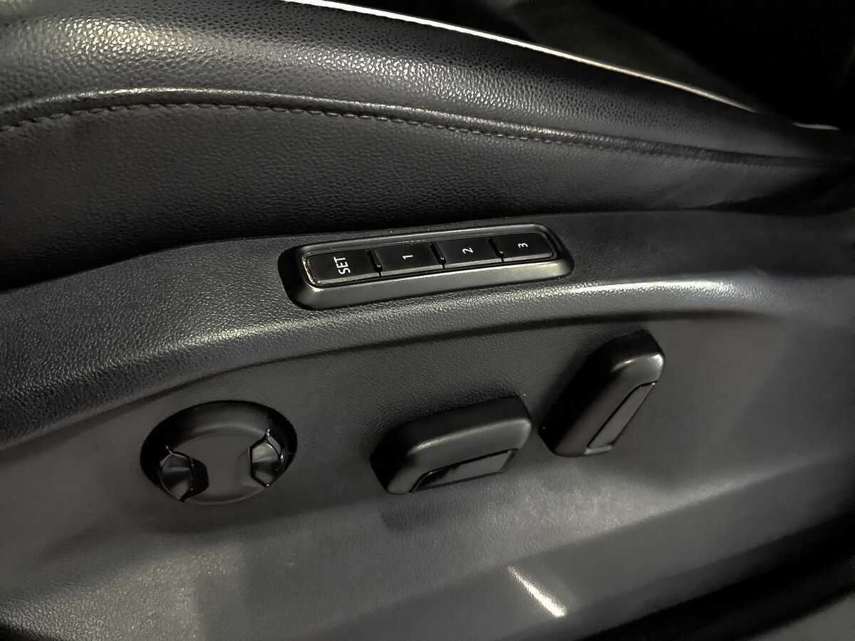 Volkswagen Tiguan, 2018 Фото №21