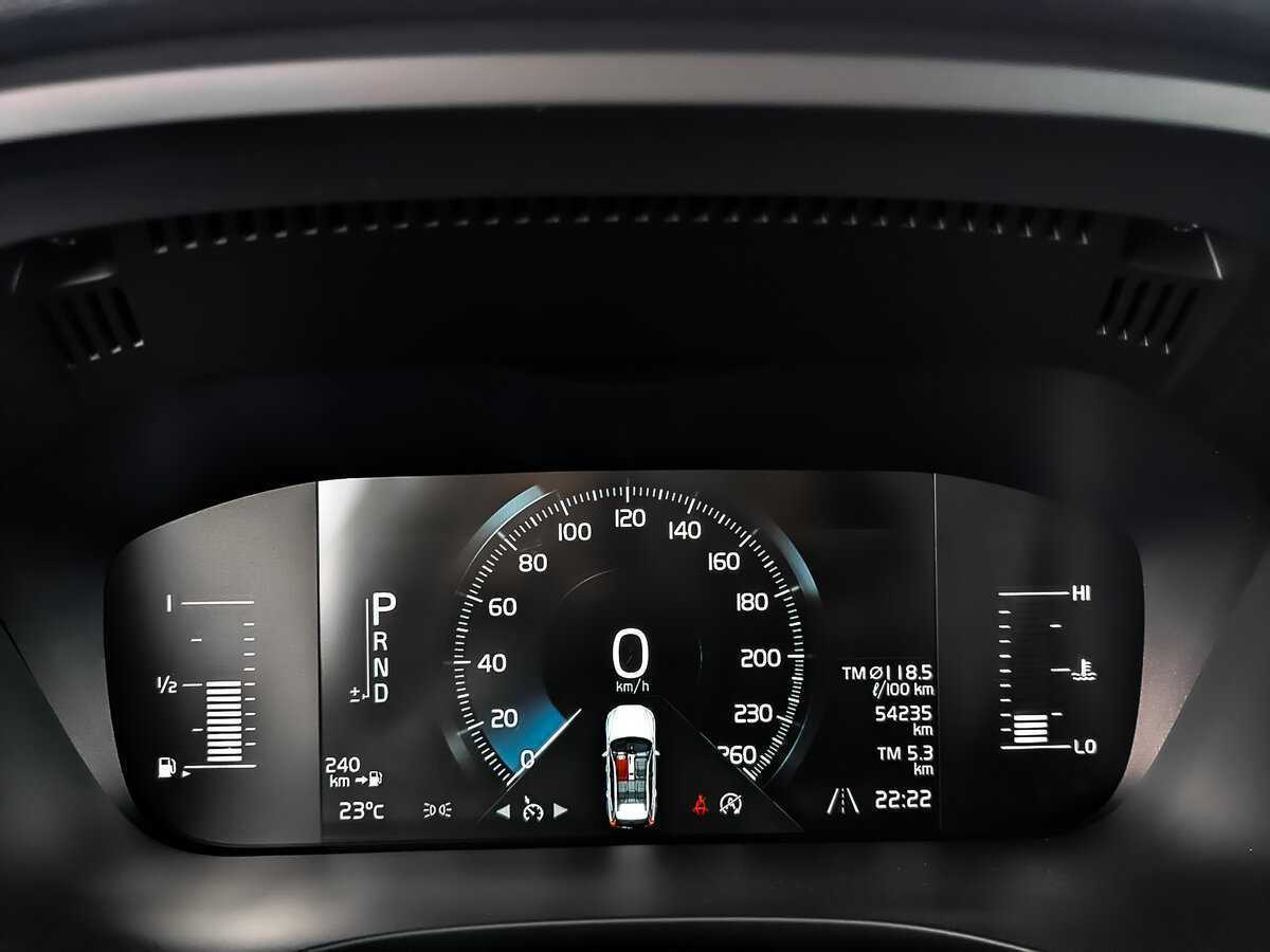 Volvo XC60, 2020 Фото №14