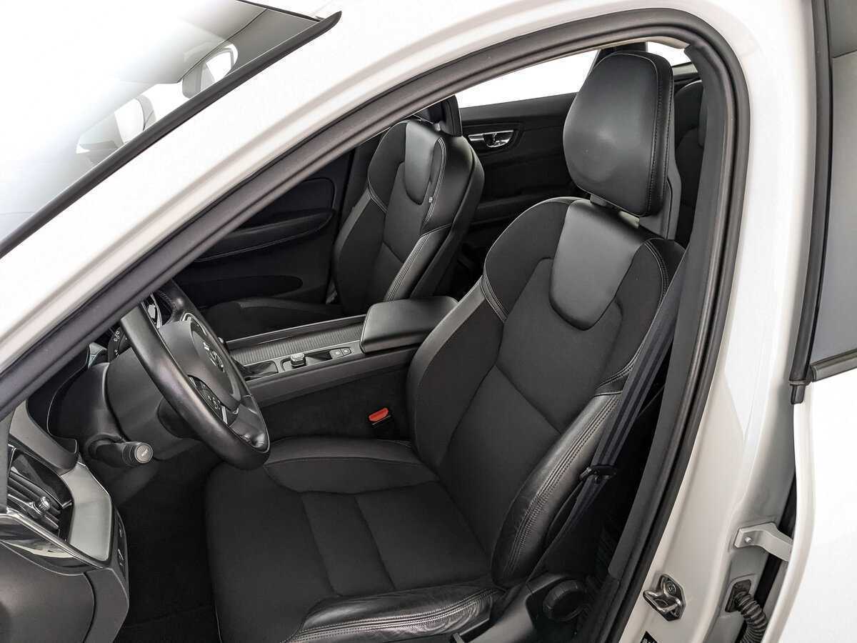 Volvo XC60, 2018 Фото №18