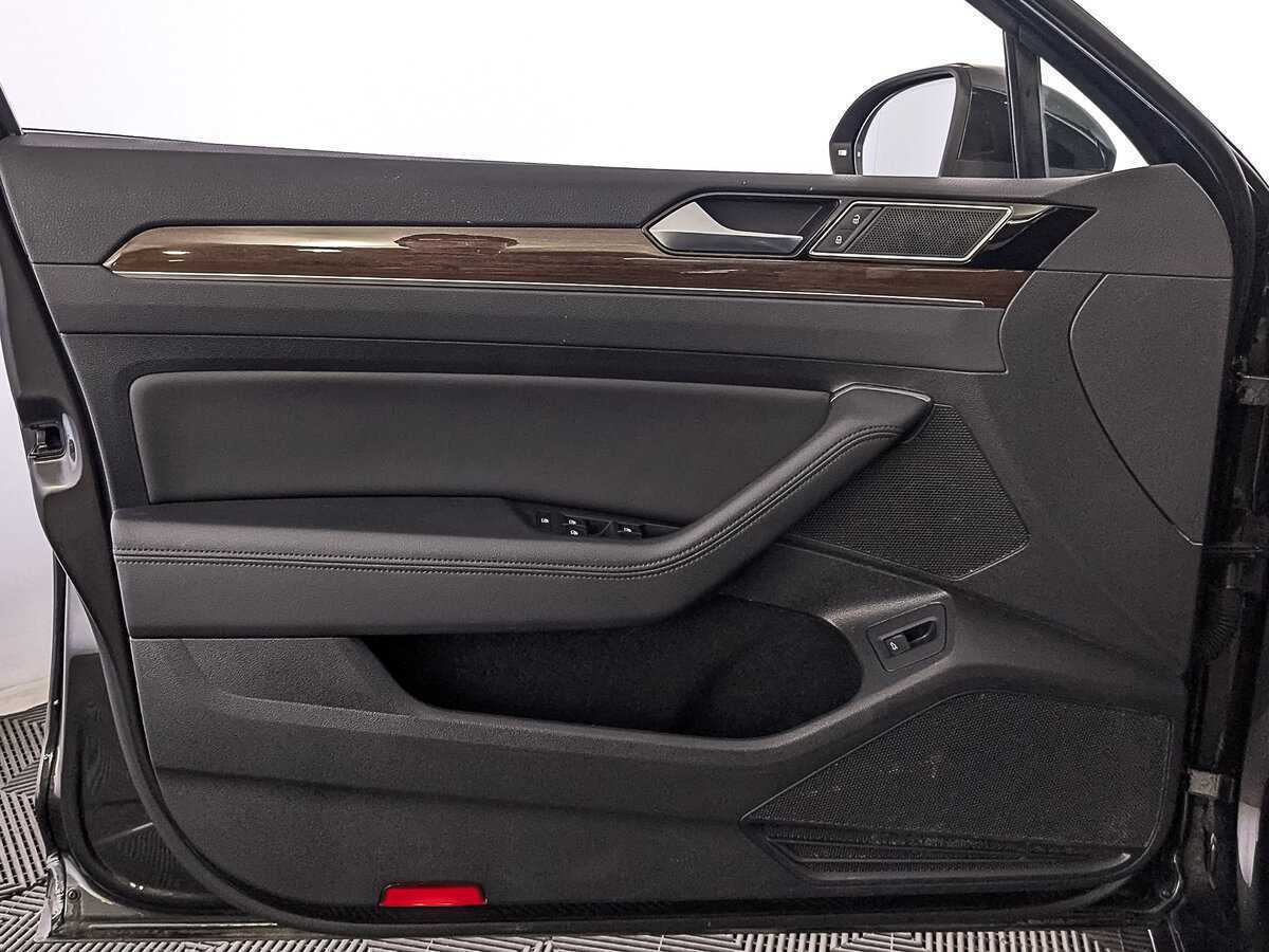 Volkswagen Passat, 2019 Фото №19