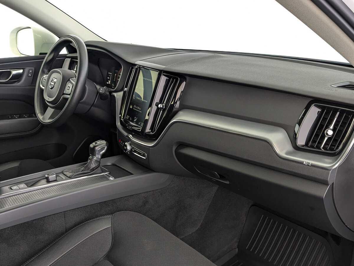 Volvo XC60, 2019 Фото №13