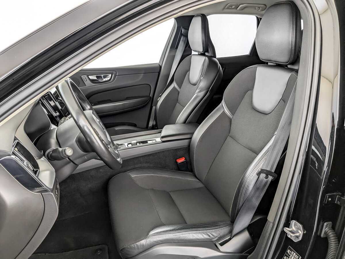Volvo XC60, 2020 Фото №18