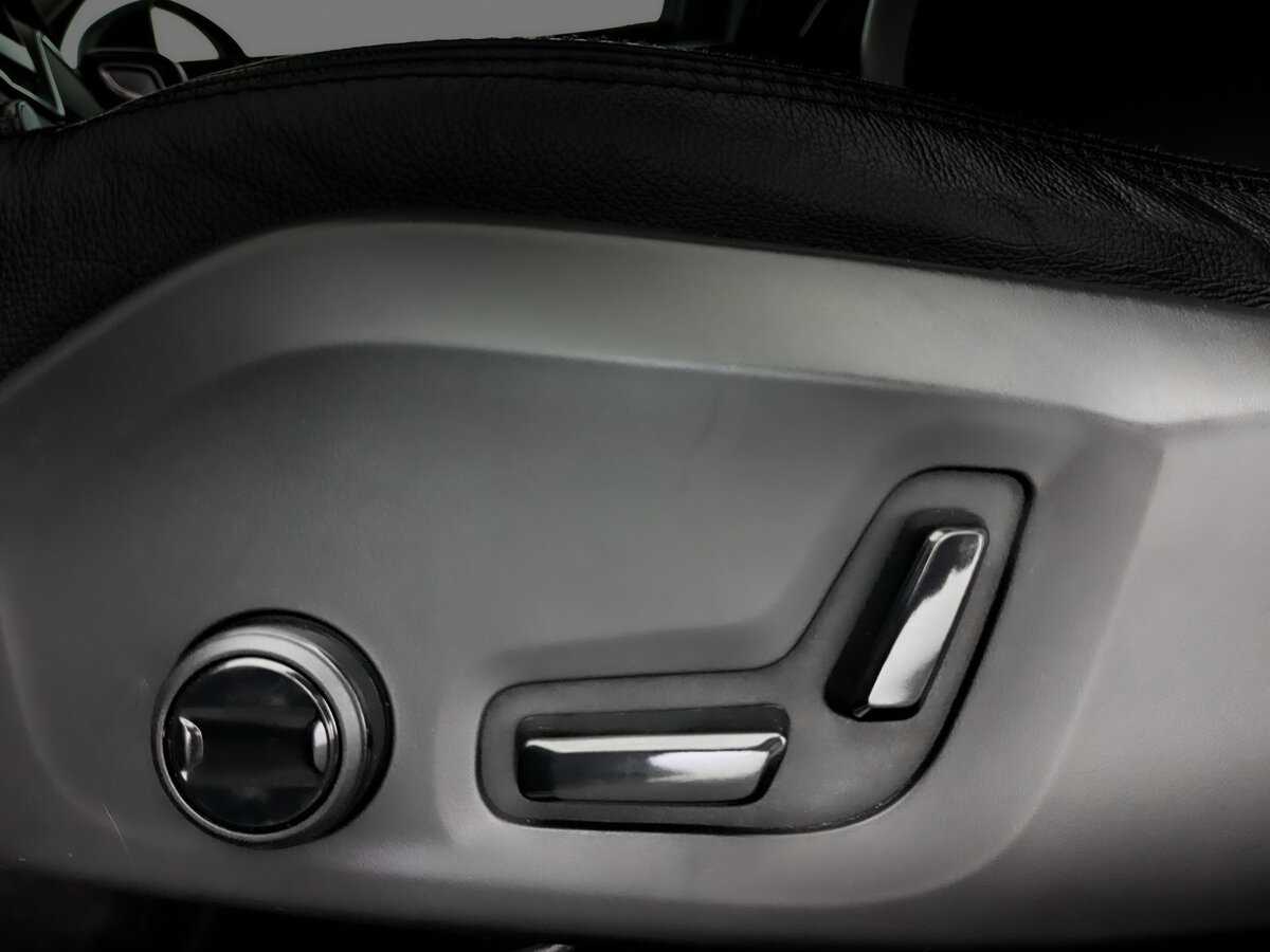 Volvo XC60, 2020 Фото №19