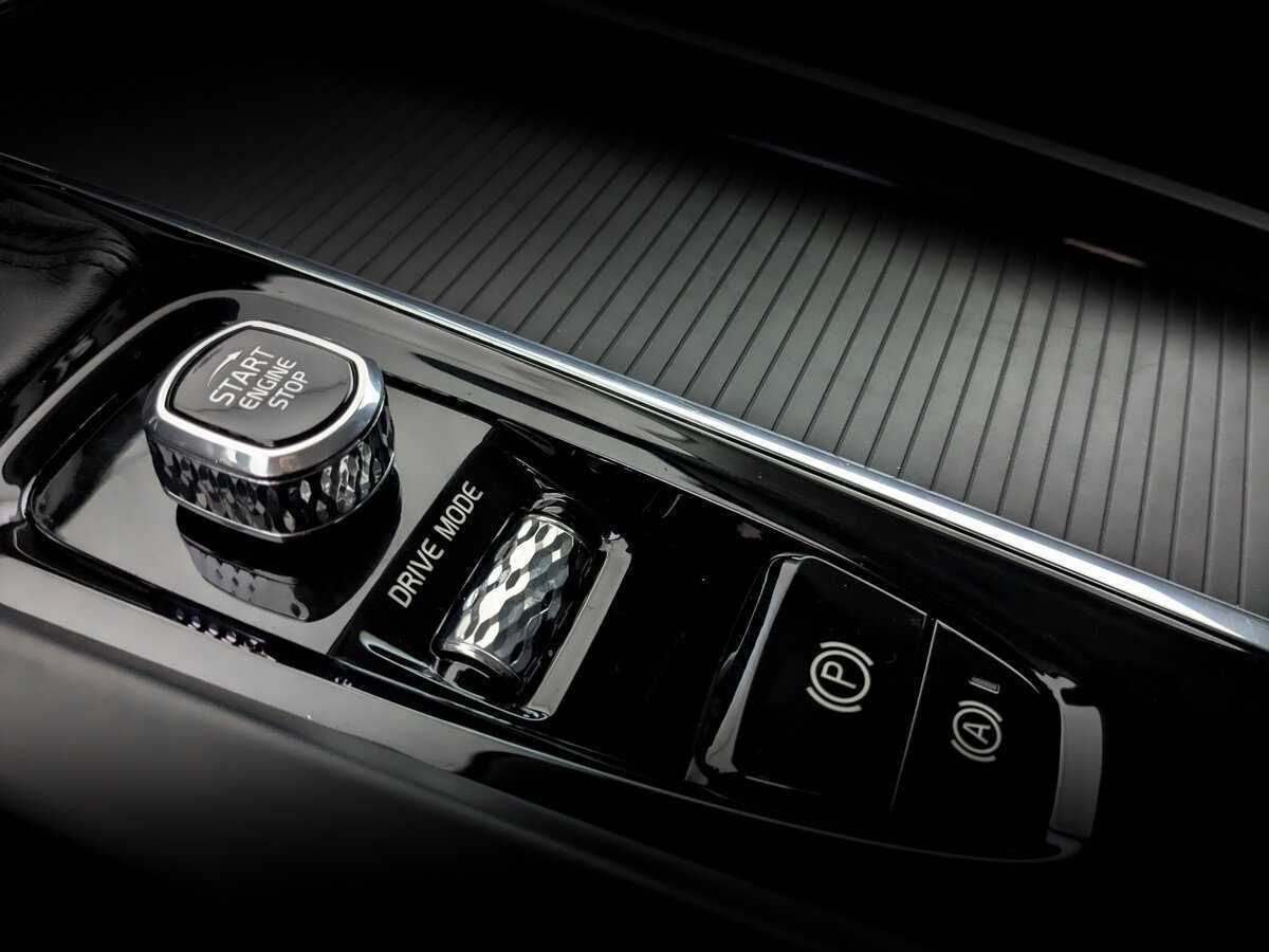 Volvo XC60, 2020 Фото №24