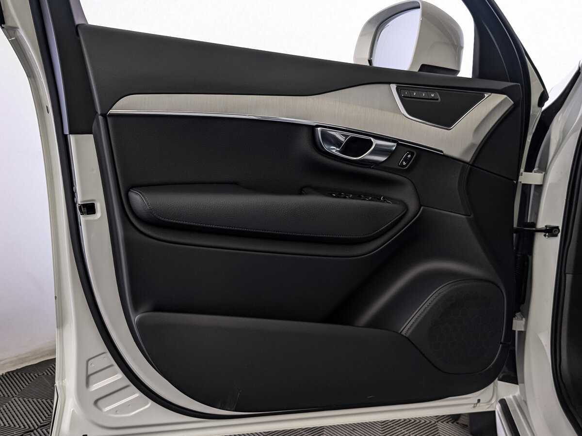 Volvo XC90 B5, 2021 Фото №19