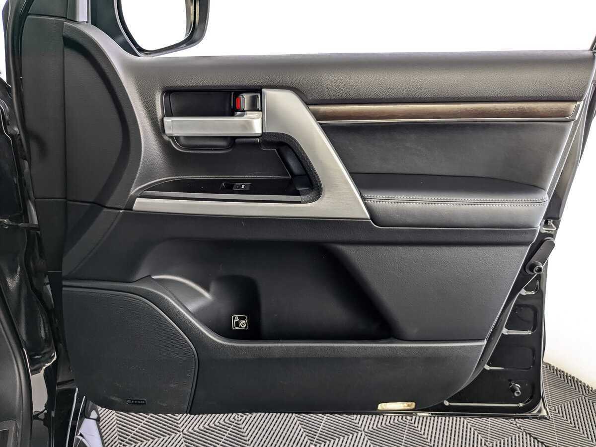 Toyota Land Cruiser, 2018 Фото №25