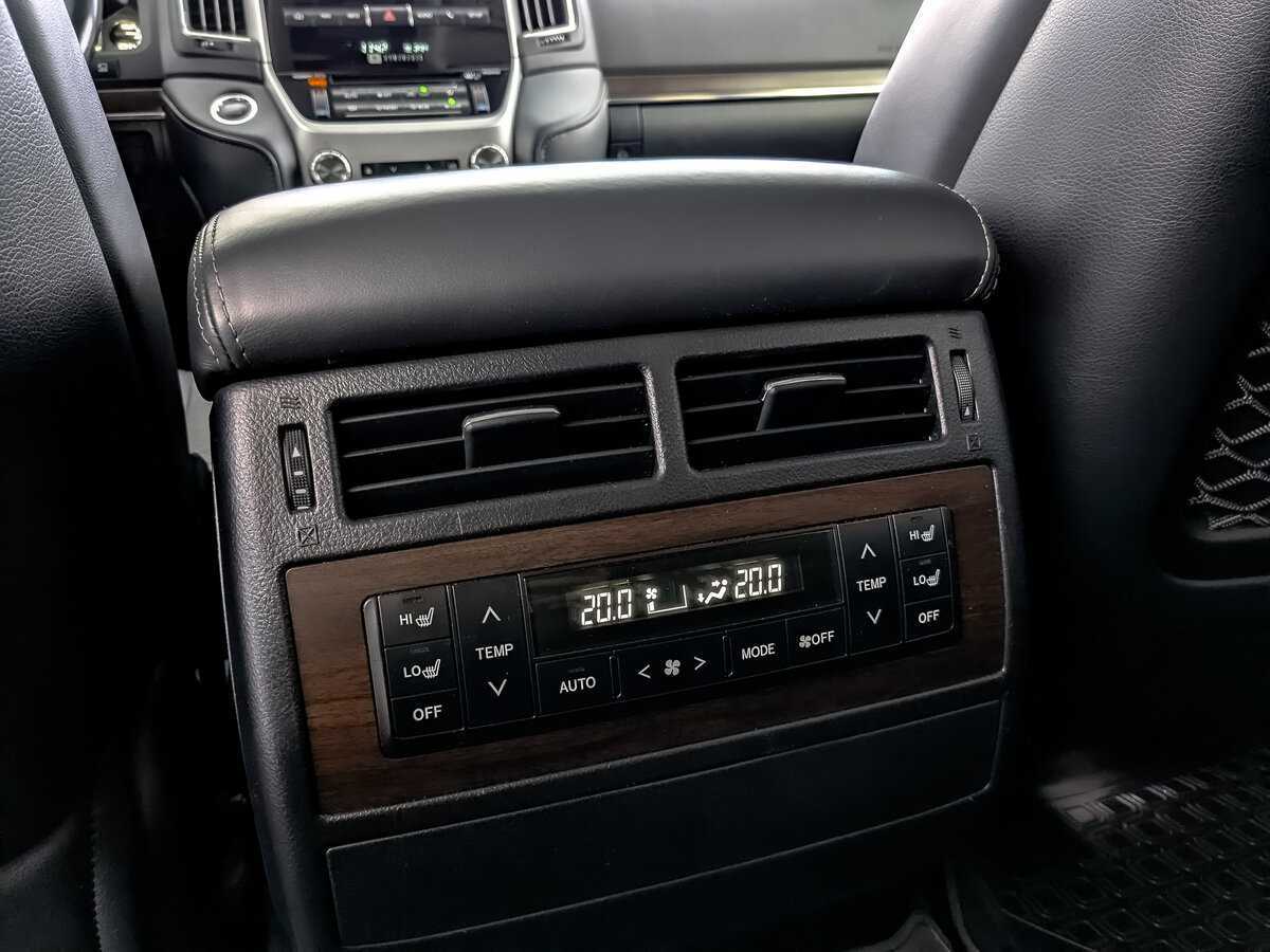 Toyota Land Cruiser, 2018 Фото №27