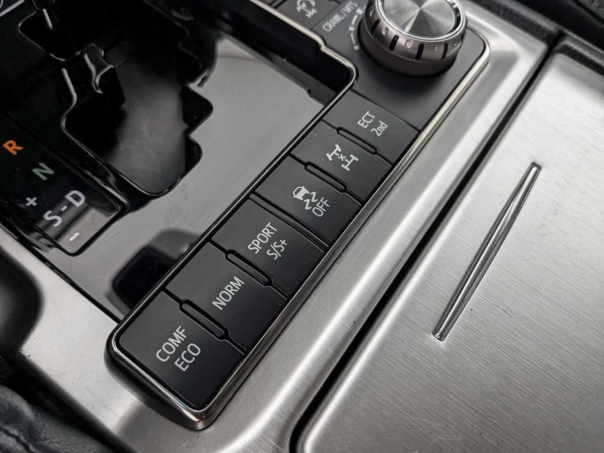 Toyota Land Cruiser, 2019 Фото №26