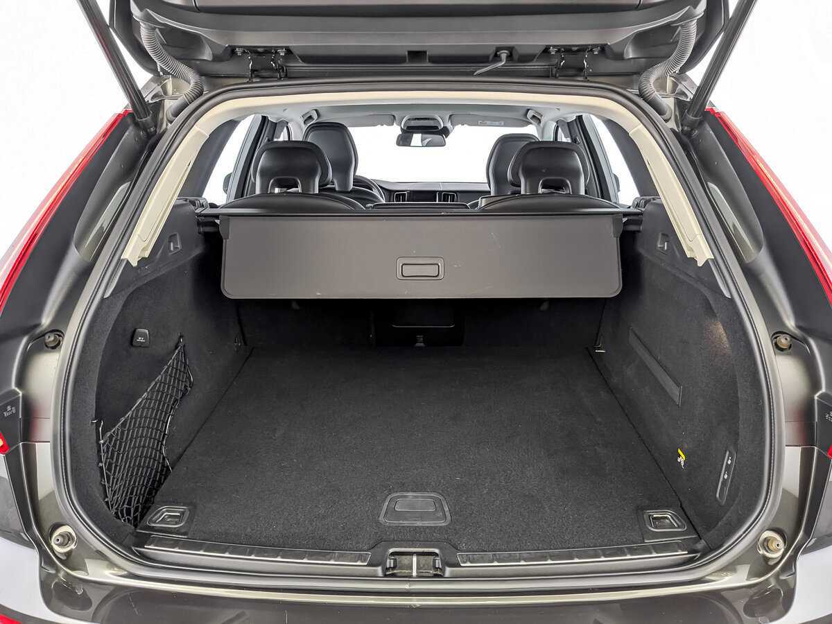 Volvo XC60, 2019 Фото №10