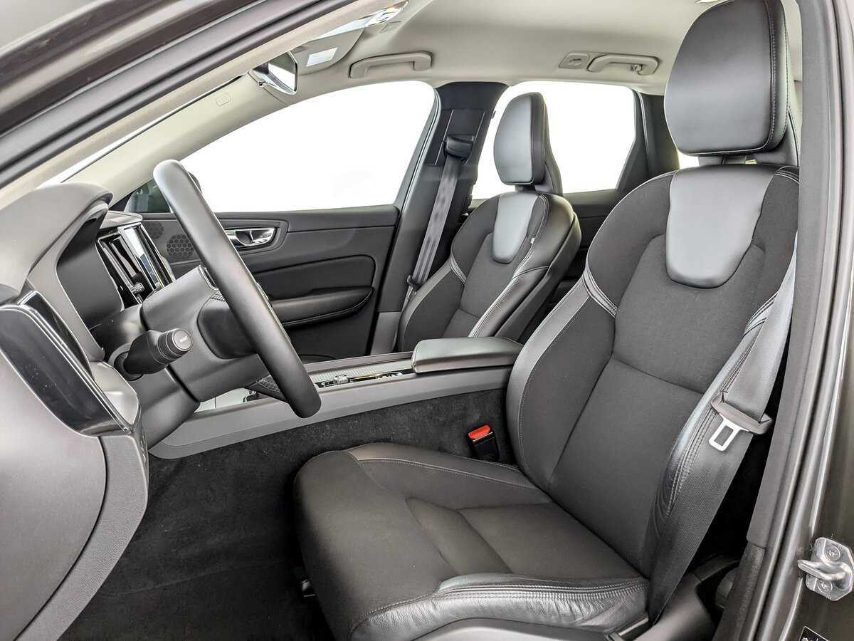 Volvo XC60, 2019 Фото №20