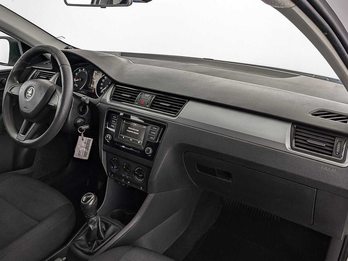 Skoda Rapid, 2017 Фото №11