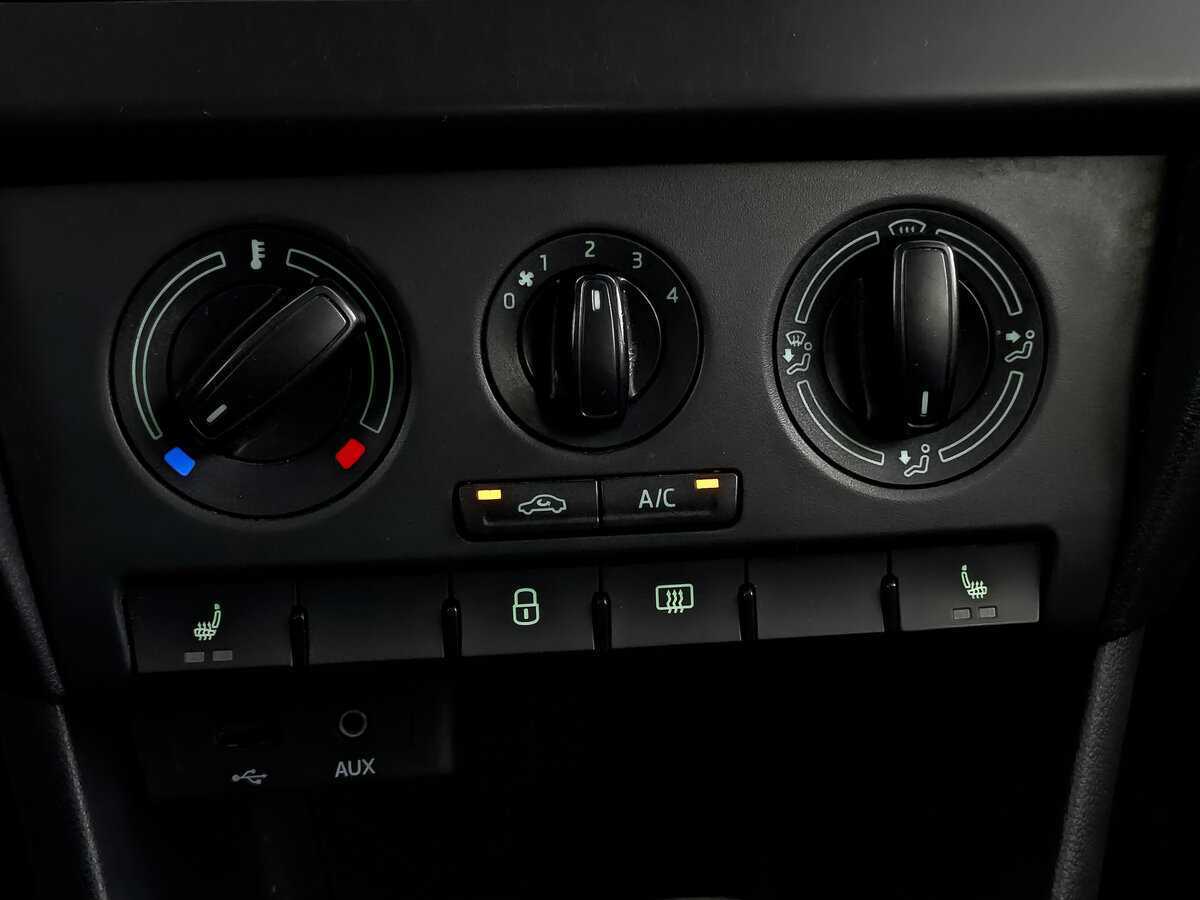 Skoda Rapid, 2017 Фото №20