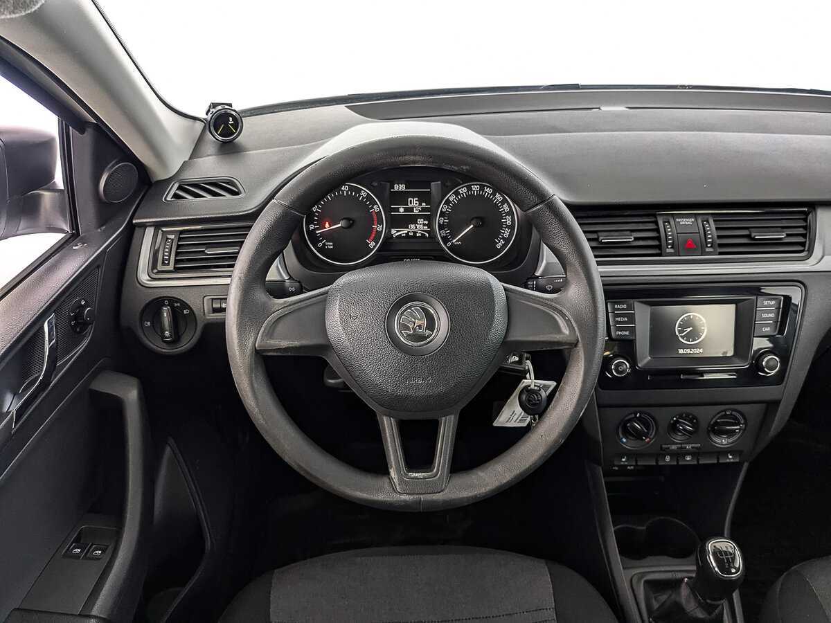 Skoda Rapid, 2017 Фото №19