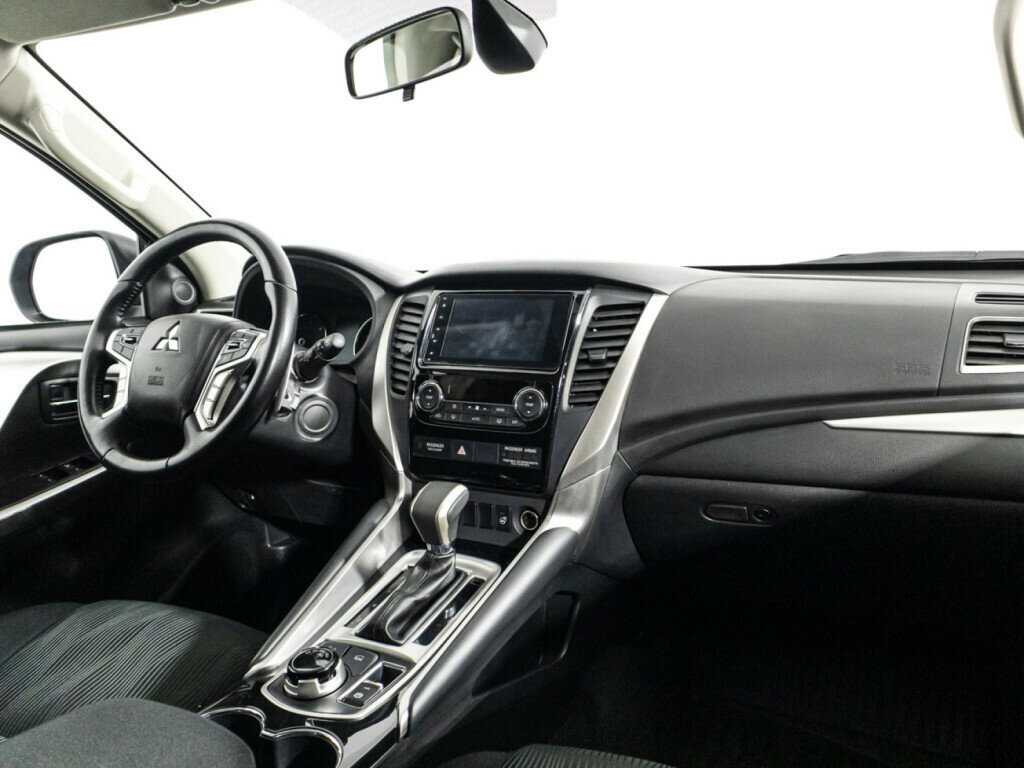 Mitsubishi Pajero Sport, 2019 Фото №9