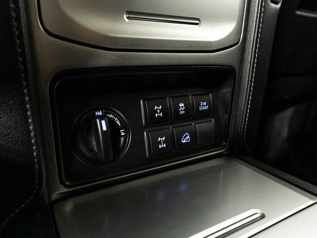 Toyota Land Cruiser Prado, 2021 Фото №17