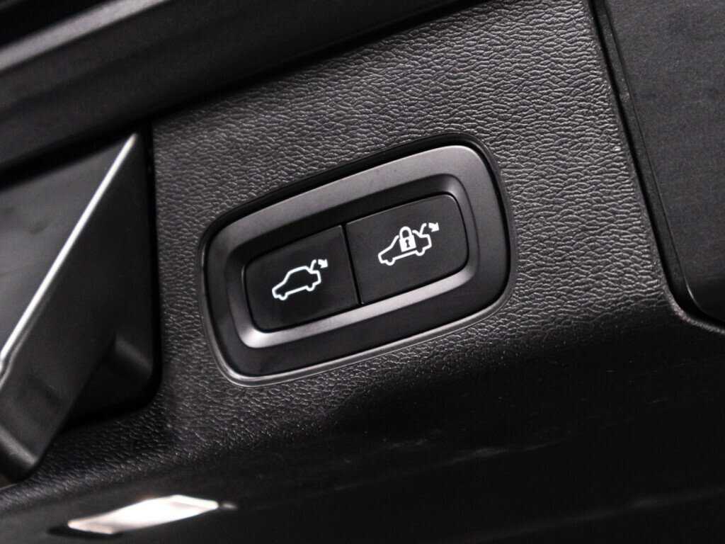 Volvo XC60, 2021 Фото №15