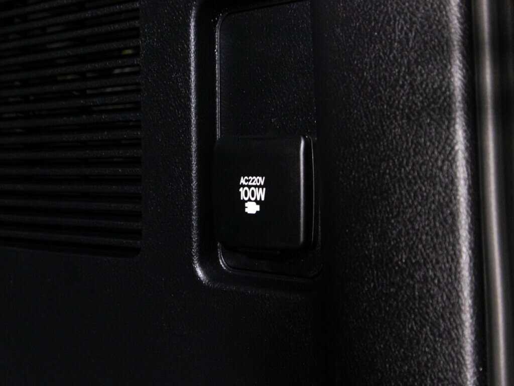 Toyota Land Cruiser Prado, 2022 Фото №15