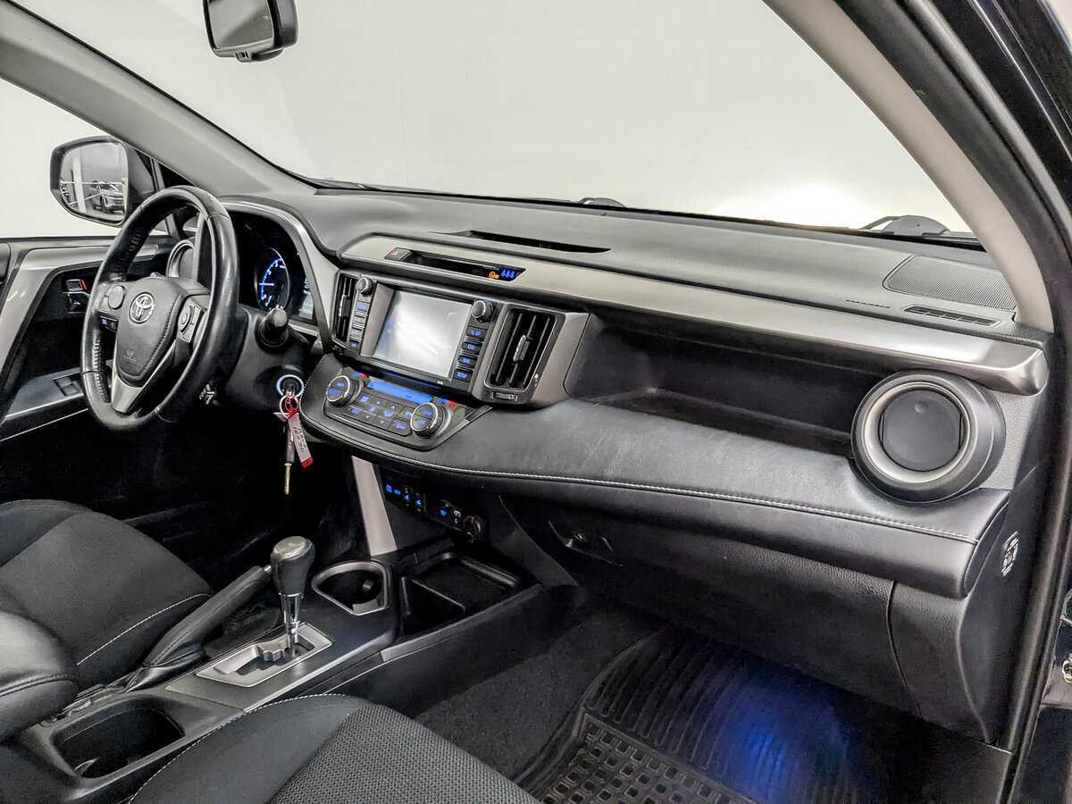 Toyota RAV4, 2017 Фото №11