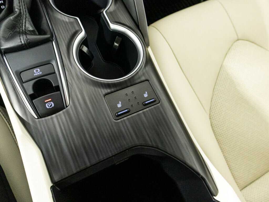 Toyota Camry, 2021 Фото №18