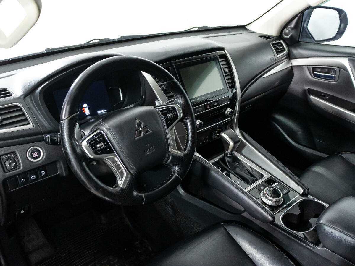 Mitsubishi Pajero Sport, 2021 Фото №9