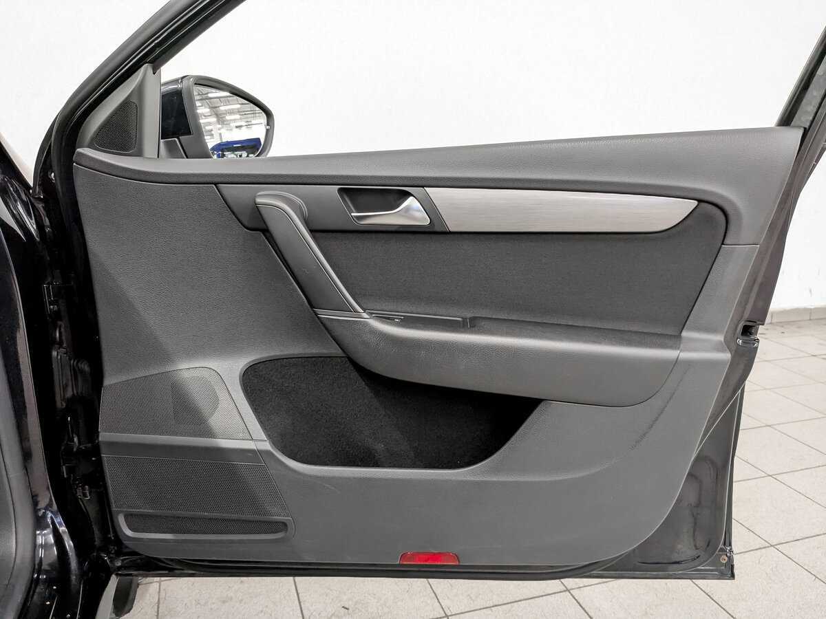 Volkswagen Passat, 2012 Фото №22