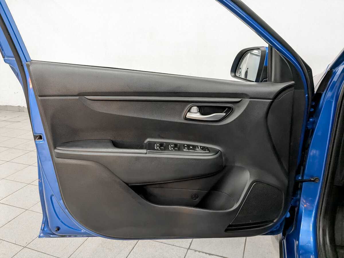 Kia Rio X-Line, 2020 Фото №17